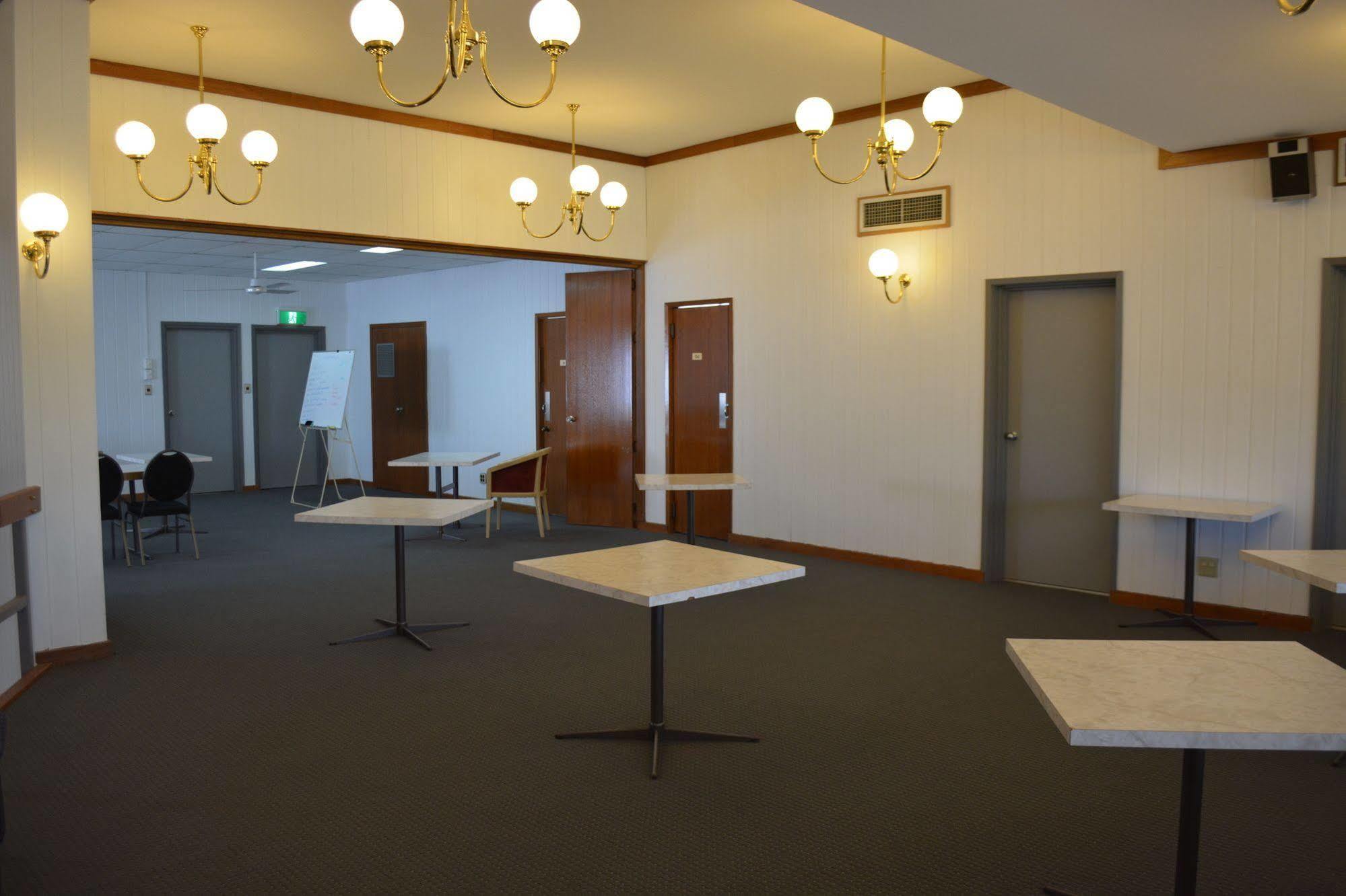 Spa Village Travel Inn Moree Zewnętrze zdjęcie